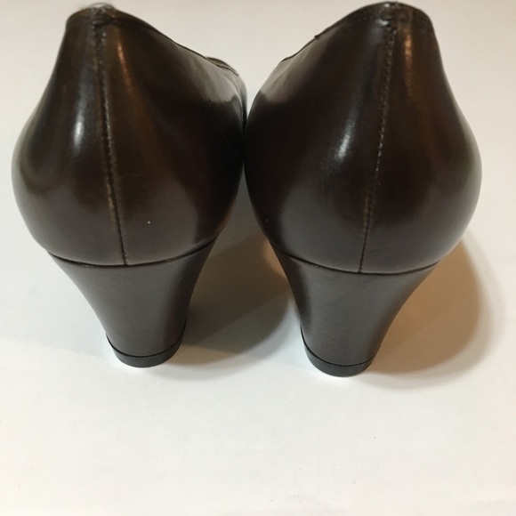 New Authentic Salvatore Ferragamo Brown Leather 7B - Picture 4 of 8